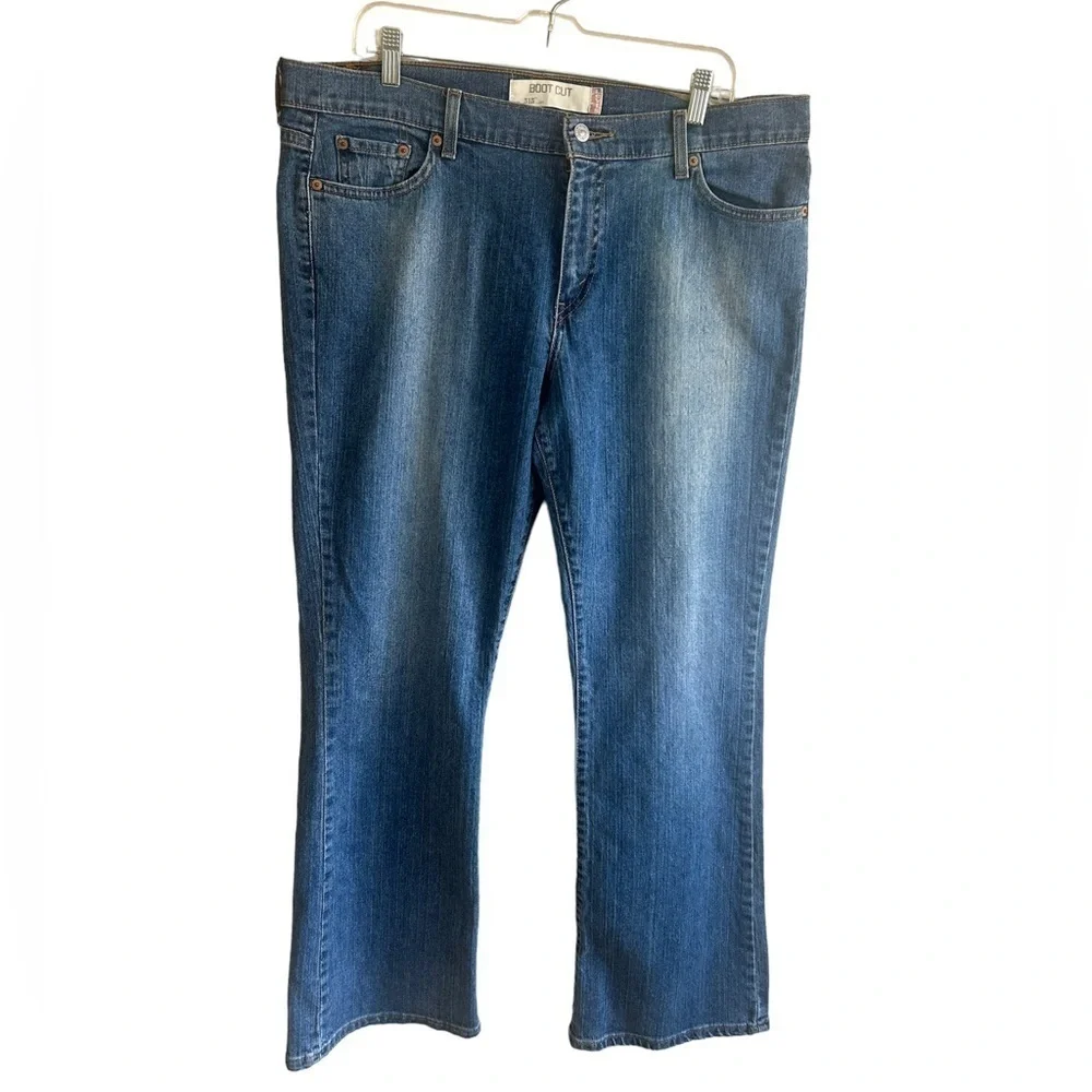 Levi Bootcut Denim Jeans • Used • Size: 16